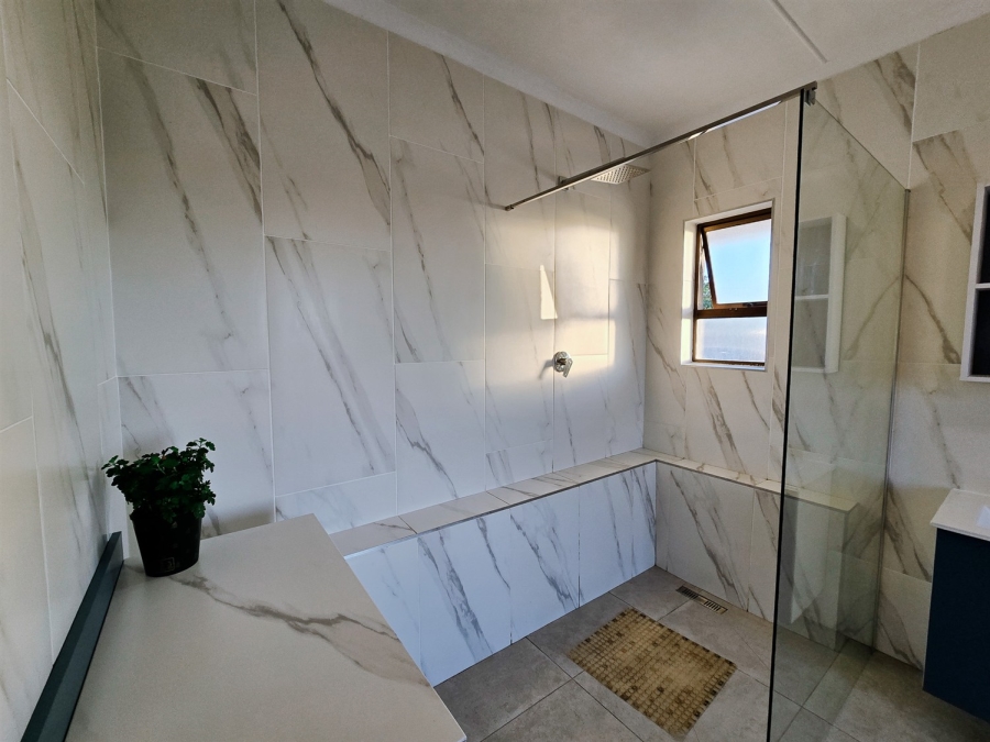 5 Bedroom Property for Sale in Nahoon Eastern Cape